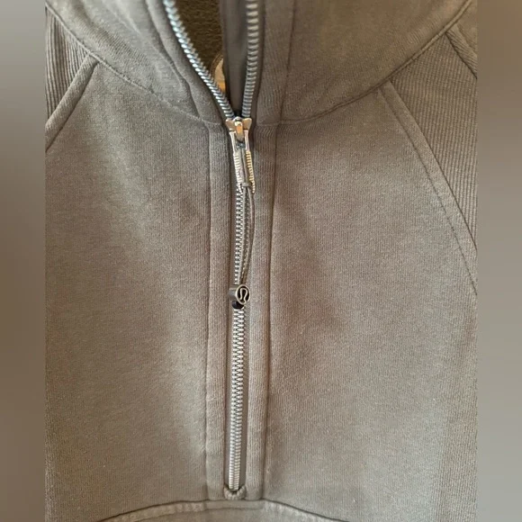 Vintage Lululemon, Size 4 - Picture 2 of 4